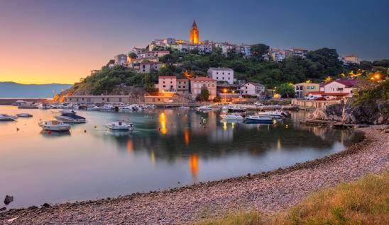 Holiday Home Domi Novi Vinodolski Ngoại thất bức ảnh